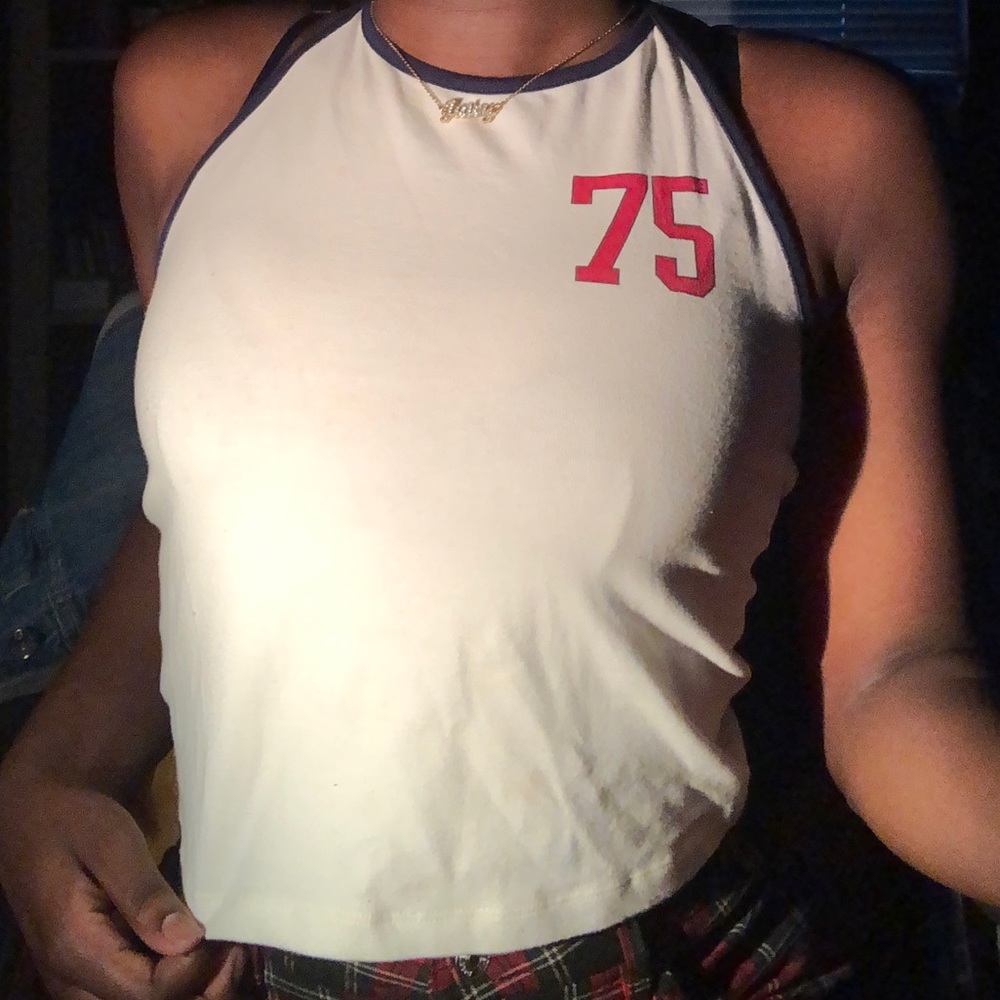 Cute Halter top - Picture 5 of 7